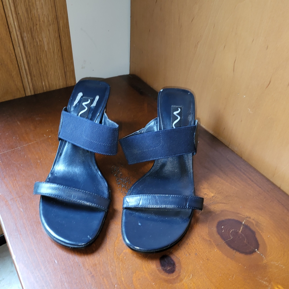 NEW Nina Women's Navy Leather Sandals